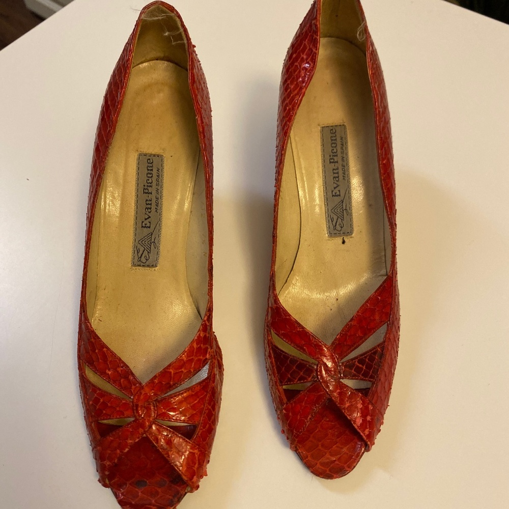 Vintage Evan-Picone Red Snakeskin Pump! Sz 7.5 N View 3